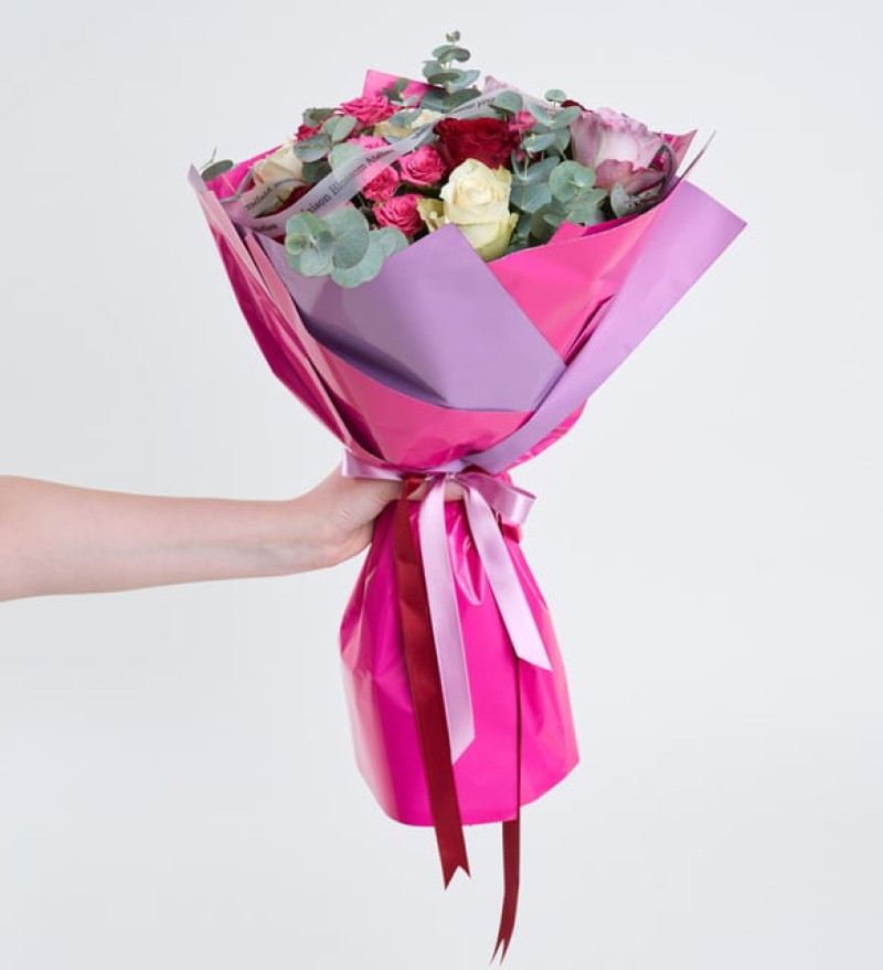 Lila Bukette Lila, Pembe, Beyaz ve Kırmızı Güller
