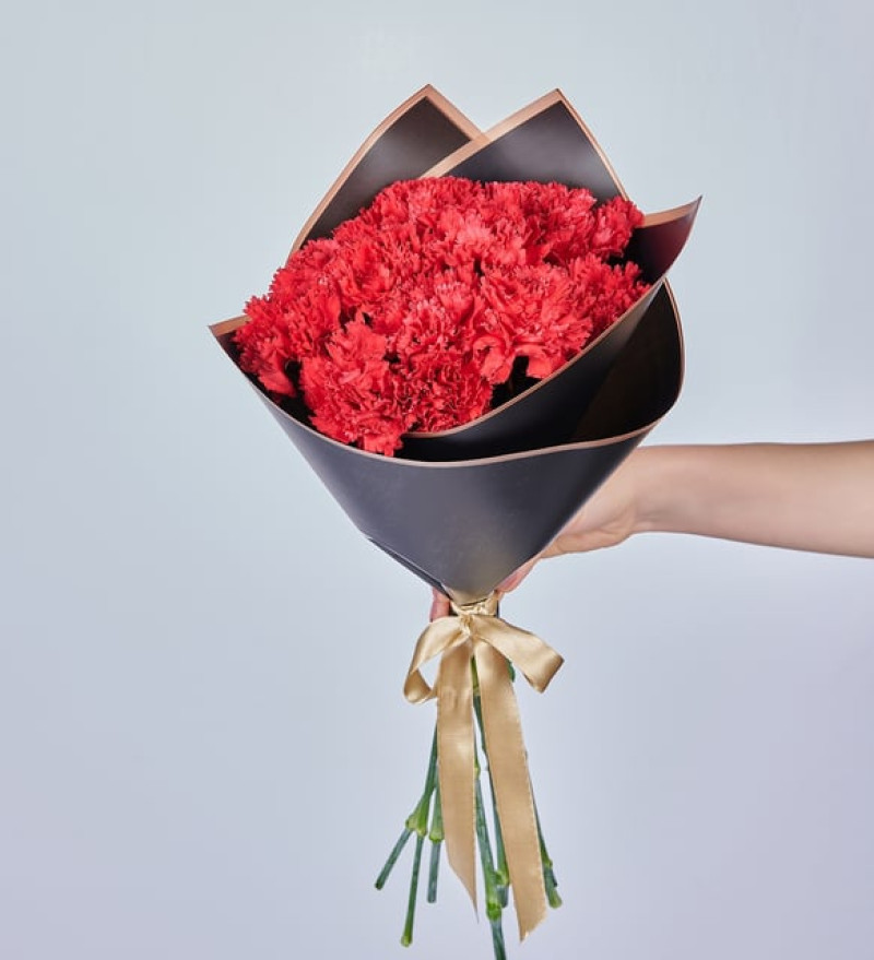 Kırmızı Karanfil Çiçek Buketi